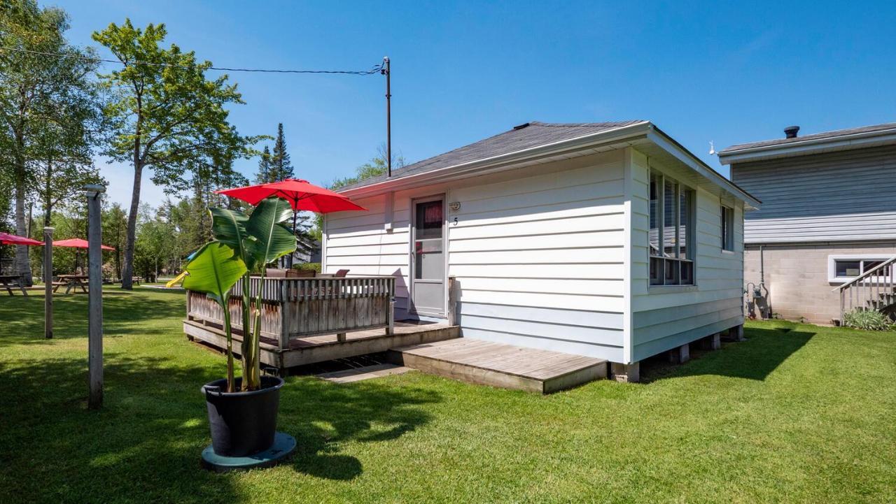 Bel Air Cottages And Motel Sauble Beach Exterior foto