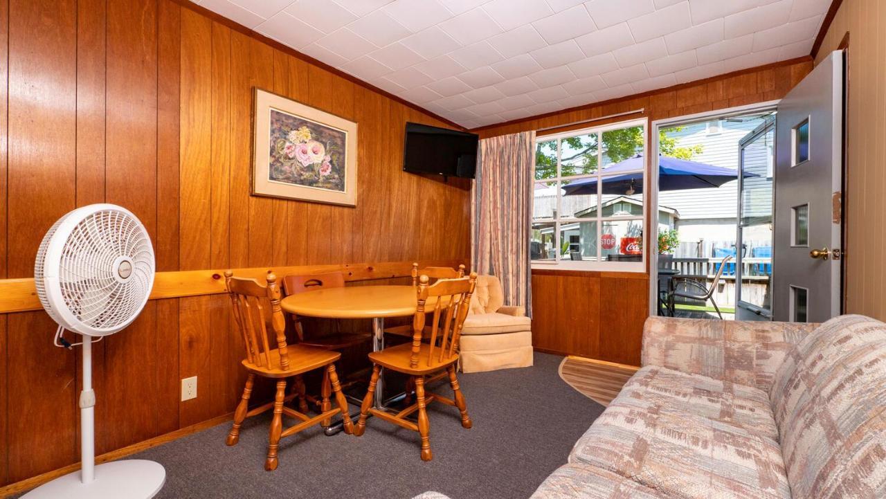 Bel Air Cottages And Motel Sauble Beach Exterior foto